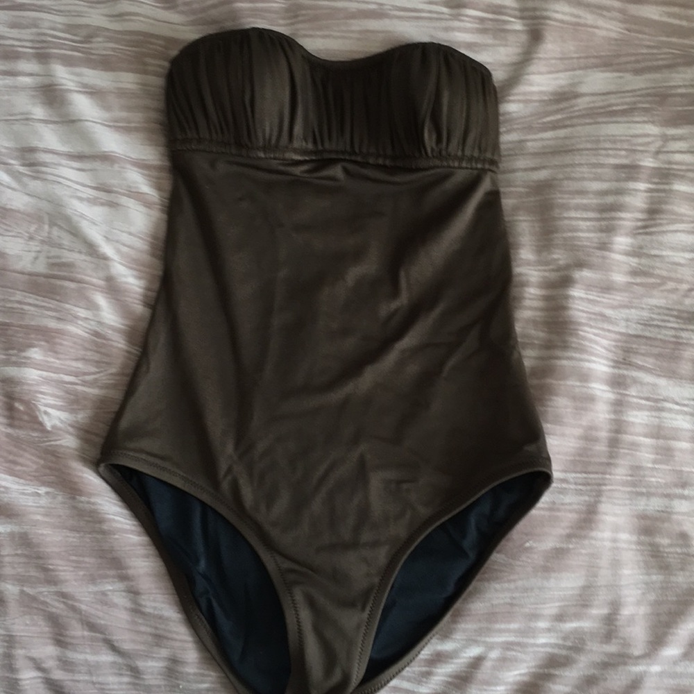 California style bathing suit